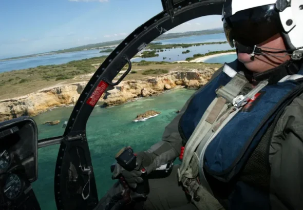 AFP__20040427__3461498JR029_Puerto__v1__HighRes__USBorderPatrolStepsUpEffortsInPuert-1752289236